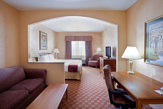 Holiday Inn Express Hotel & Suites Cedar Park