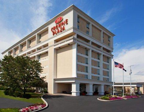 Crowne Plaza Suites Pittsburgh South