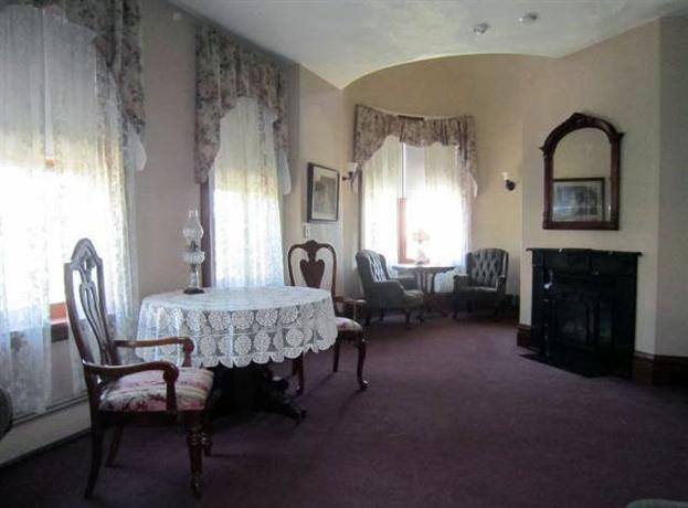Hotel Ruby Marie Madison Compare Deals About Hotel Ruby Marie