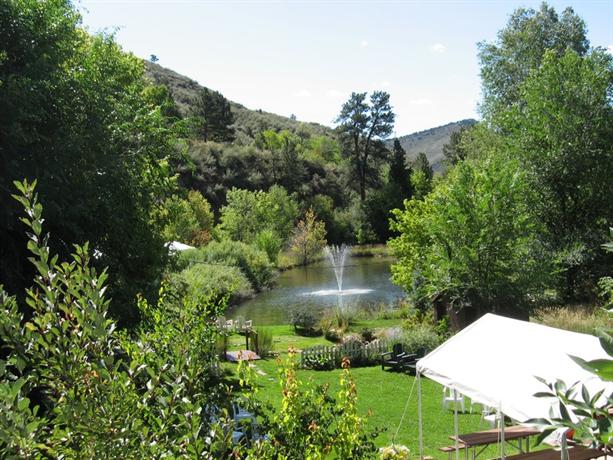 Stone Mountain Lodge Cabins Lyons Compare Deals