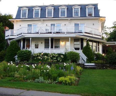 Camden Harbour Inn