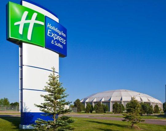 Holiday Inn Express Hotel & Suites Vermillion