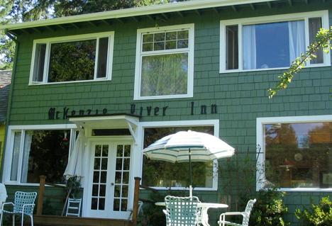 Mckenzie River Inn Retreat For The Arts And Cabins Vida Compare
