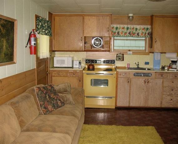 Mckenzie River Inn Retreat For The Arts And Cabins Vida Compare