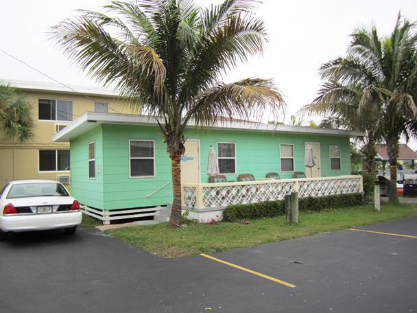 The Holiday Court Motel Fort Myers Beach