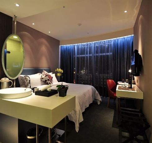 At Boutique Hotel Taipei City Compare Deals