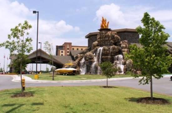 cherokee hotel and casino west siloam springs