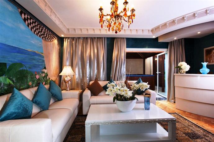 Art Palace Suites & Spa