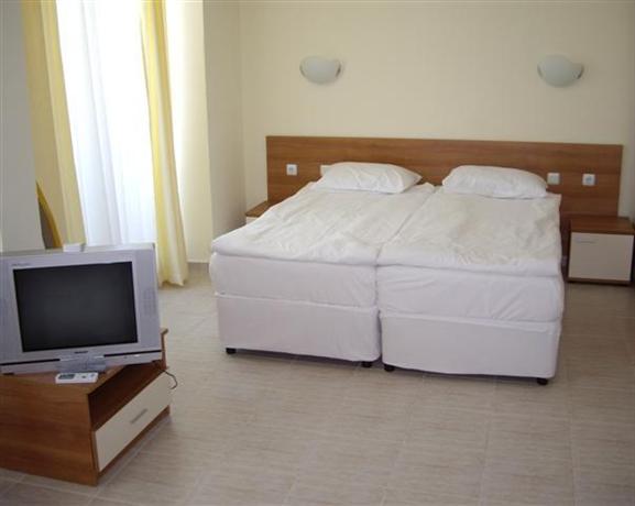 Pollo Resort