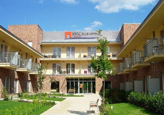 Royal Club Hotel