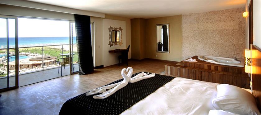 Sea World Resort & Spa Side