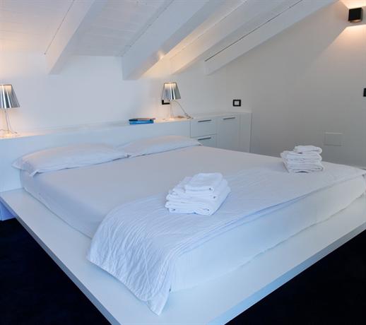 Rigel Villanova Rooms