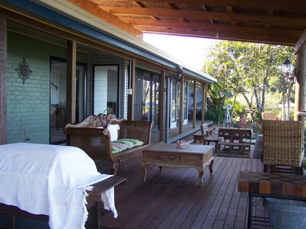 At Remingtons Private Cottages Lodge Montville Compare Deals