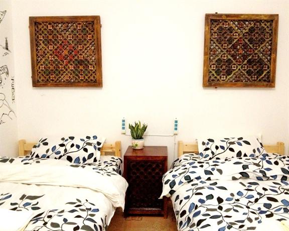 Dali Lily Pad Inn & International Guest House
