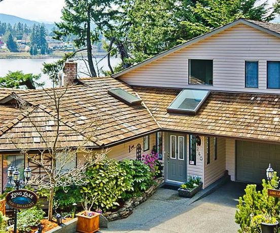 Long Lake Waterfront Bed & Breakfast