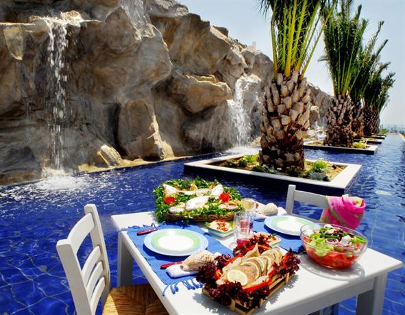 Kinetta Beach Hotel Kineta Compare Deals Kinetta Beach Hotel