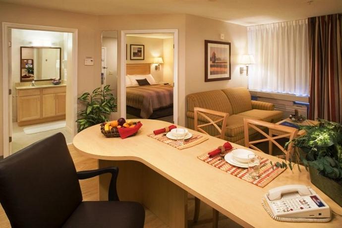 Clarion Inn Pittsburgh Cranberry Cranberry Township Compare