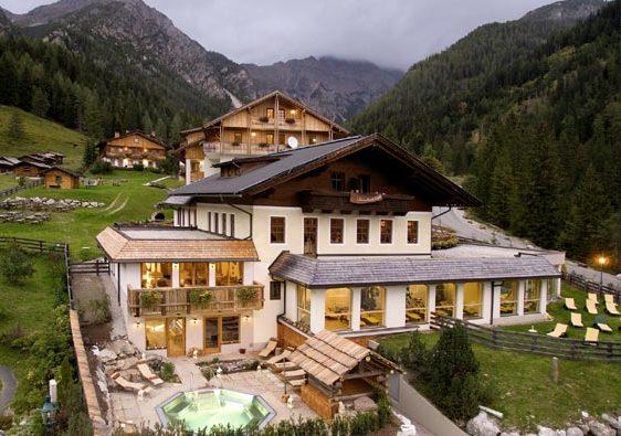 Österreich Reiseführer: Almwellness Hotel Tuffbad