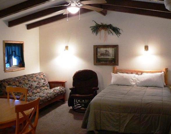 Historic Tamarack Lodge And Cabins Martin City Compare Deals