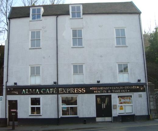 Hostel Alma & Cafe Express