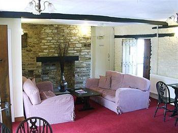 The Highwayman Hotel