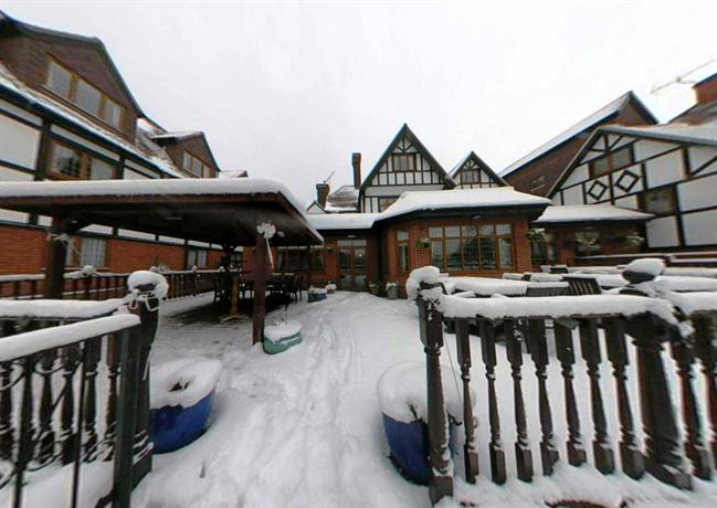 De Rougemont Manor