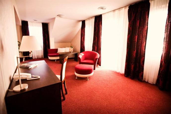 Cztery Pory Roku Hotel Glogow Malopolski