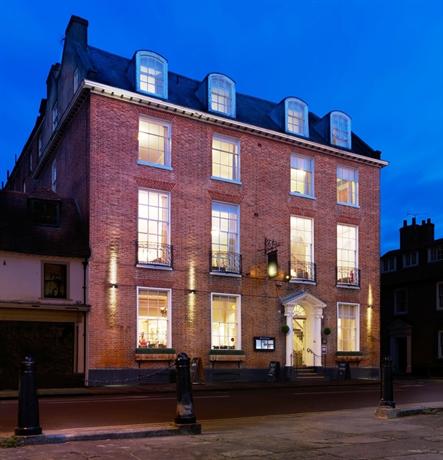 Chichester Harbour Hotel