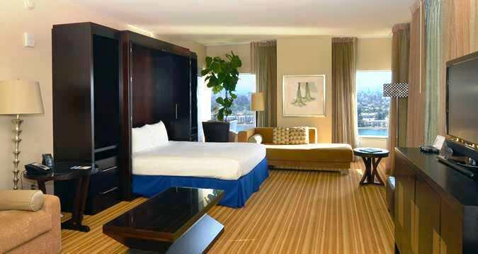 Hilton San Diego Bayfront Compare Deals