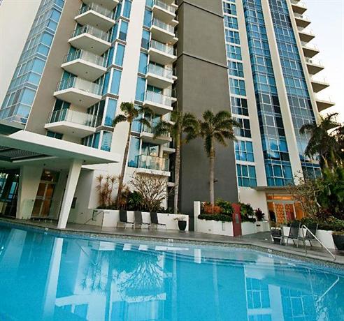 Tavolo per sei Dating Gold Coast