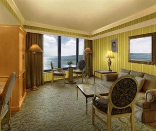 Trump Plaza Hotel and Casino, Atlantic City - Compare Deals
