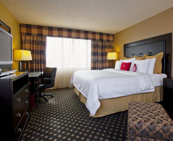 Crowne Plaza Indianapolis-Airport