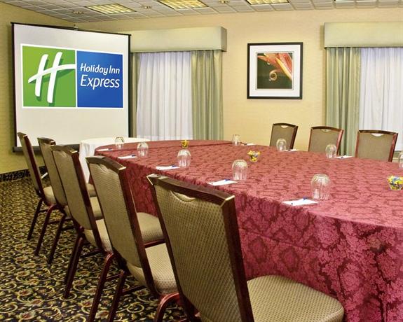 Holiday Inn Express Hotel & Suites Ann Arbor