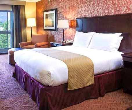 Doubletree By Hilton Colorado Springs