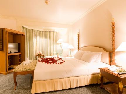 Montien Riverside Hotel Bangkok