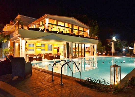 Belussi Beach Hotel & Suites