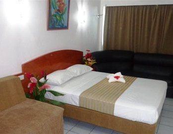 Nadi Downtown Hotel & Backpackers