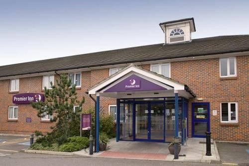 Find Hotel In Benfleet Deals And S Findhotel Premier Inn Basildon Rayleigh