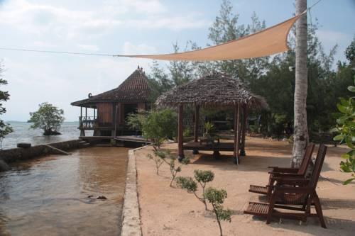 Omah Alchy Cottages Karimun Jawa Compare Deals