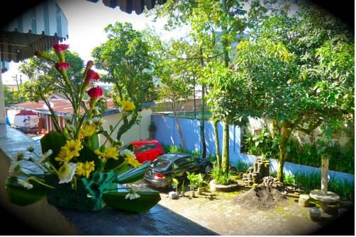 Hotel Harapan Indah, Bandung - Compare Deals