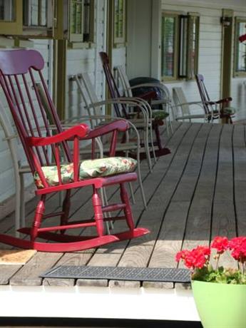 Bay Leaf Cottages Bistro Lincolnville Compare Deals