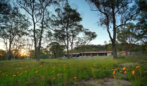 Murray Gardens Motel & Cottages