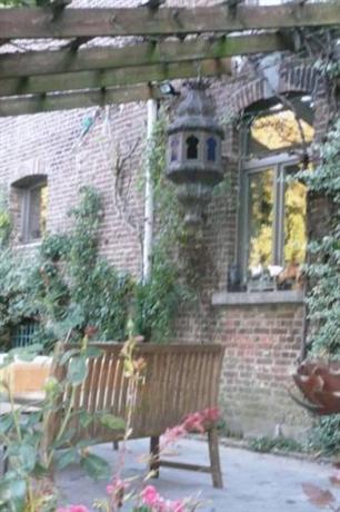 Le Moulin de Fernelmont Bed & Breakfast