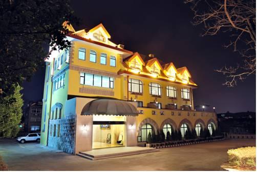 더 캐슬 호텔 칭다오, The Castle Hotel Qingdao
