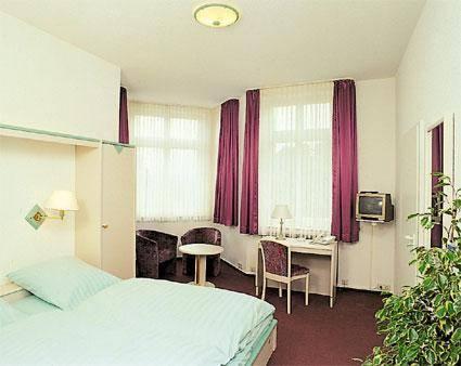 Haus Sonnenschein Hennef Compare Deals