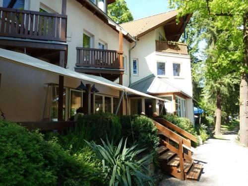 Hotel Haus Am See Schleusingen - Compare Deals