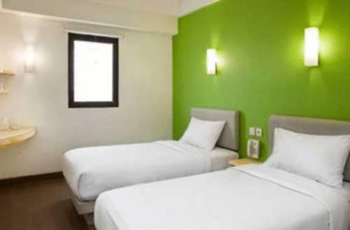 Amaris Hotel Bandara Soekarno - Hatta, Jakarta - Compare Deals