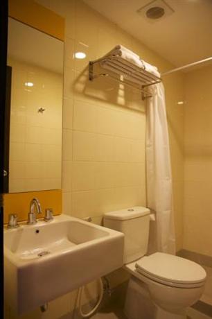 Amaris Hotel Bandara Soekarno - Hatta, Jakarta - Compare Deals