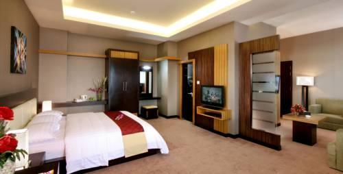 Orchardz Hotel Pontianak - Compare Deals