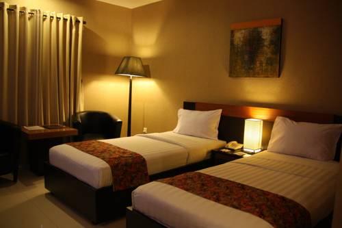 Orchardz Hotel Pontianak - Compare Deals